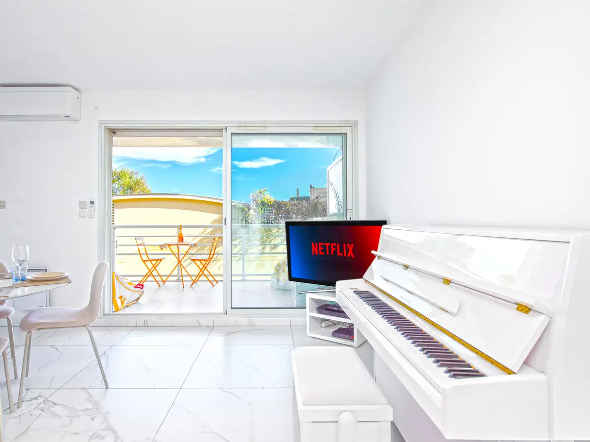 After: furnished, staged and bright living room