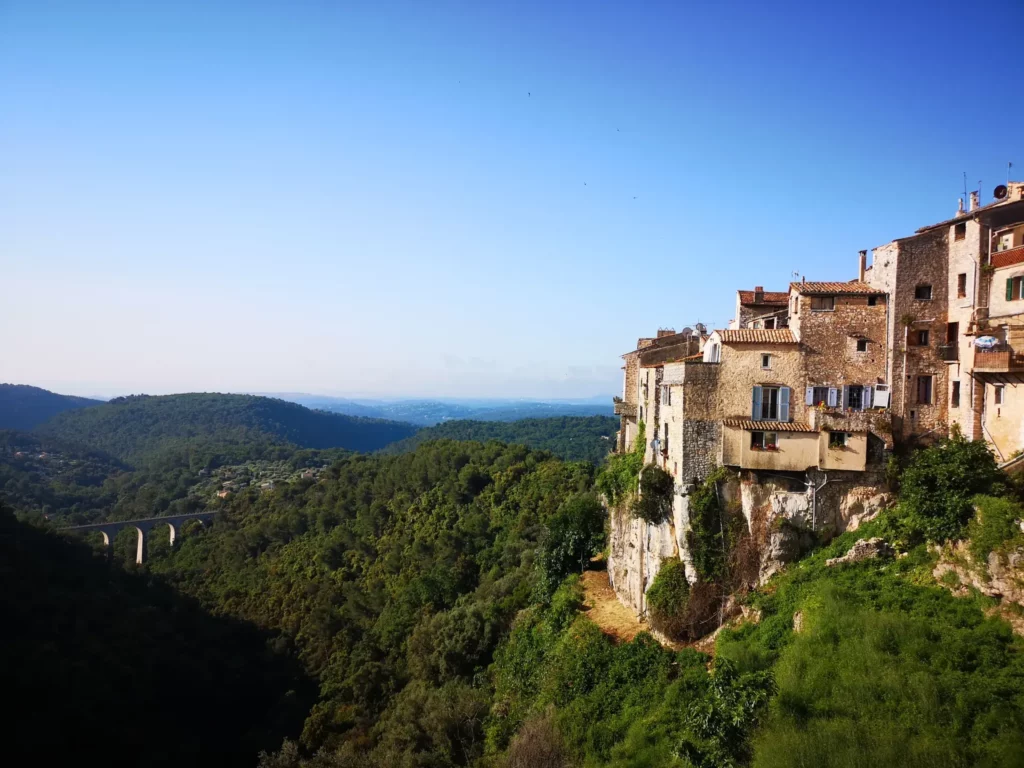 Manasteos conciergerie airbnb la colle sur loup